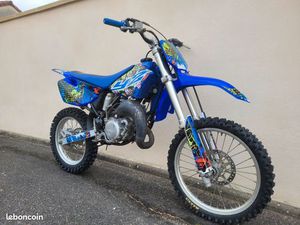 YAMAHA YZ 85 GRANDES ROUES