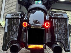 HARLEY DAVIDSON STREET GLIDE SPECIAL FLHXS