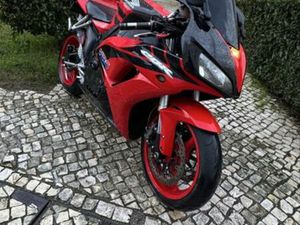 HONDA CBR 1000RR 2006 ODIVELAS