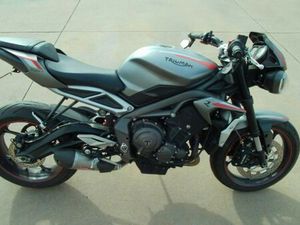 2022 TRIUMPH STREET TRIPLE R&R LOW