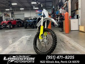 2023 HUSQVARNA® FC 450