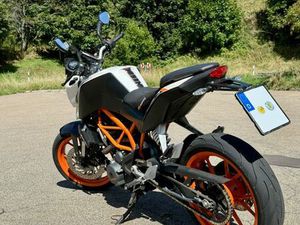 KTM DUKE 390
