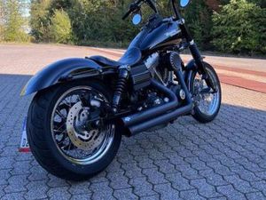 HARLEY-DAVIDSON DYNA STREET BOB