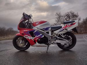 HONDA CBR900RR SC33 - ICON KMX125!