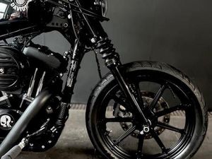 HARLEY DAVIDSON IRON 1200