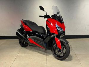 YAMAHA XMAX 250
