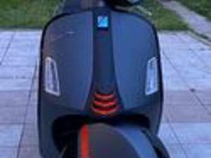 VESPA GTS SUPER SPORT 300