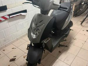 ② KYMCO AGILITY 50