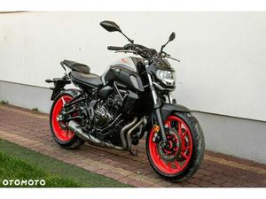 YAMAHA MT