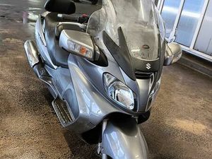 SUZUKI BURGMAN 650 CC EXECUTIVE BRAGA (SÃO JOSÉ DE SÃO LÁZARO E SÃO JOÃO DO SOUTO)