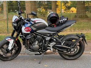 TRIUMPH TRIDENT TRIPLE TRIBUTE EDITION