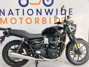 TRIUMPH STREET TWIN 900 EURO 4 900 CC