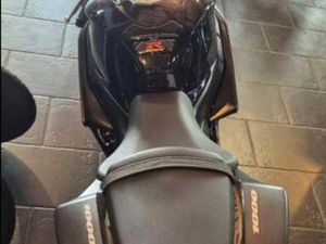 SUZUKI GSX-R 1000 K5