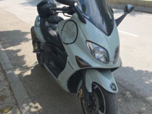 YAMAHA T-MAX 500