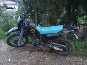 YAMAHA XT 600