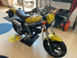 SUZUKI 50 STREET MAGIC