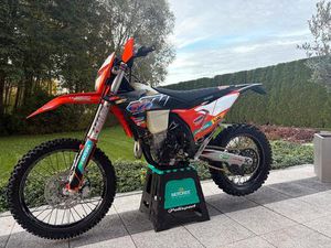 KTM EXC F 350 2024 BVZ DEKOR GUTER GEPFLEGTER ZUSTAND !