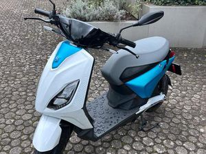 PIAGGIO 1 ELEKTROROLLER