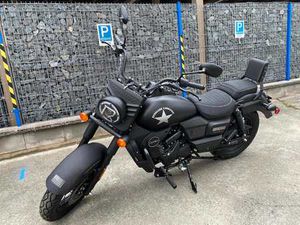 UM MOTORCYCLES RENEGADE COMMANDO 300