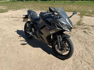KAWASAKI NINJA 650