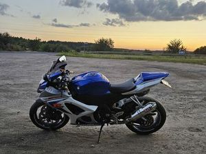 SUZUKI GSX-R 1000 K8 WRZEŚNIA
