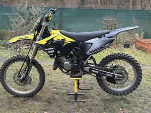 SUZUKI RM125 03 ROK TRZEBIEŻ