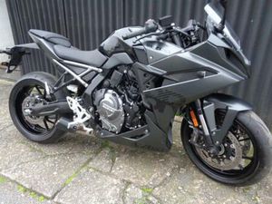 SUZUKI GSX-8R / GIXXER / WIE NEU