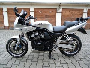 YAMAHA FAZER 600