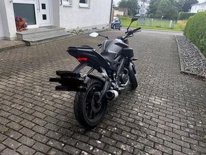 YAMAHA MT125