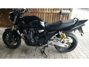 YAMAHA XJR 1300 RP 19