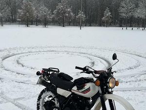 YAMAHA XT250 CROSS ENDURO