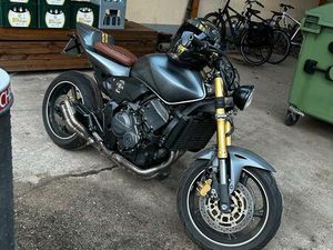 HONDA HORNET CB 600/ NAKED BIKE / CAFÉ RACER