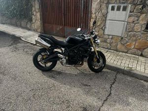 TRIUMPH - STREET TRIPLE 675