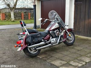 SUZUKI INTRUDER