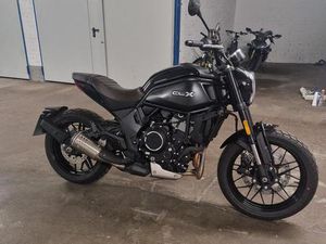 CF MOTO 700CL-X HERITAGE IN SCHWARZ, GARAGENFAHRZEUG TOP