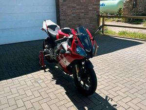 MALAGUTI RST 125 ÄHNLICHE APRILIA RS