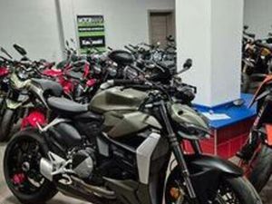 DUCATI STREETFIGHTER V2 - 2022 KM 2000 UNIPRÒ NUOV