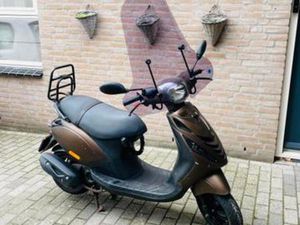 PIAGGIO ZIP 25(35 OF 50)KM T4 2020 — SCOOTERS | PIAGGIO — MARKTPLAATS