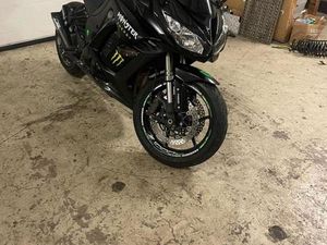 KAWASAKI Z1000SX - UNFALLFREI - NEUE REIFEN- TÜV 03/27 -STARTKLAR