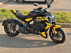 DIAVEL V4 2025 1900KM