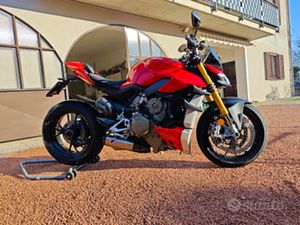 DUCATI STREETFIGHTER V4S