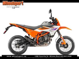 2025 KTM 390 SMC R