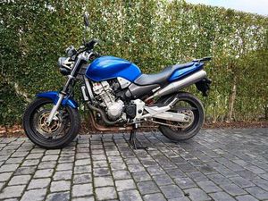 ② HONDA CB 900 F HORNET