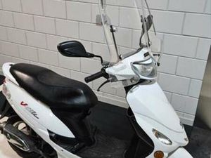 PEUGEOT V-CLIC - SCOOTER — SCOOTERS | PEUGEOT — MARKTPLAATS