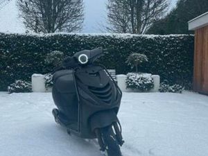 ZIP 4T 50CC MET UPGRADES - 55 KM/U — SCOOTERS | PIAGGIO — MARKTPLAATS