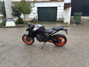 KTM - DUKE 790