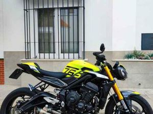 TRIUMPH - STREET TRIPLE 765 R