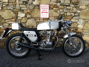 DUCATI EPOCA DESMO 450