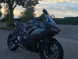 KAWASAKI NINJA 650