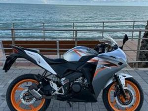 HONDA - CBR 125 R
